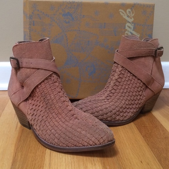 FREE PEOPLE Venture Woven Suede Ankle Booties - Picture 3 of 10